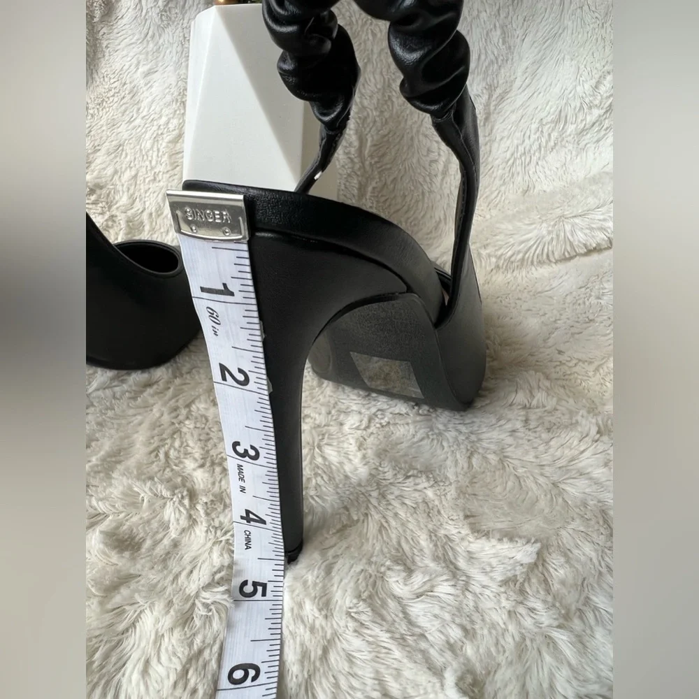 Delicious Black Heels with Slingback - Picture 7 of 7